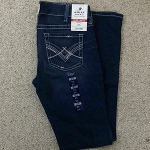 NWT Ariat Low rise bootcut jeans 31L